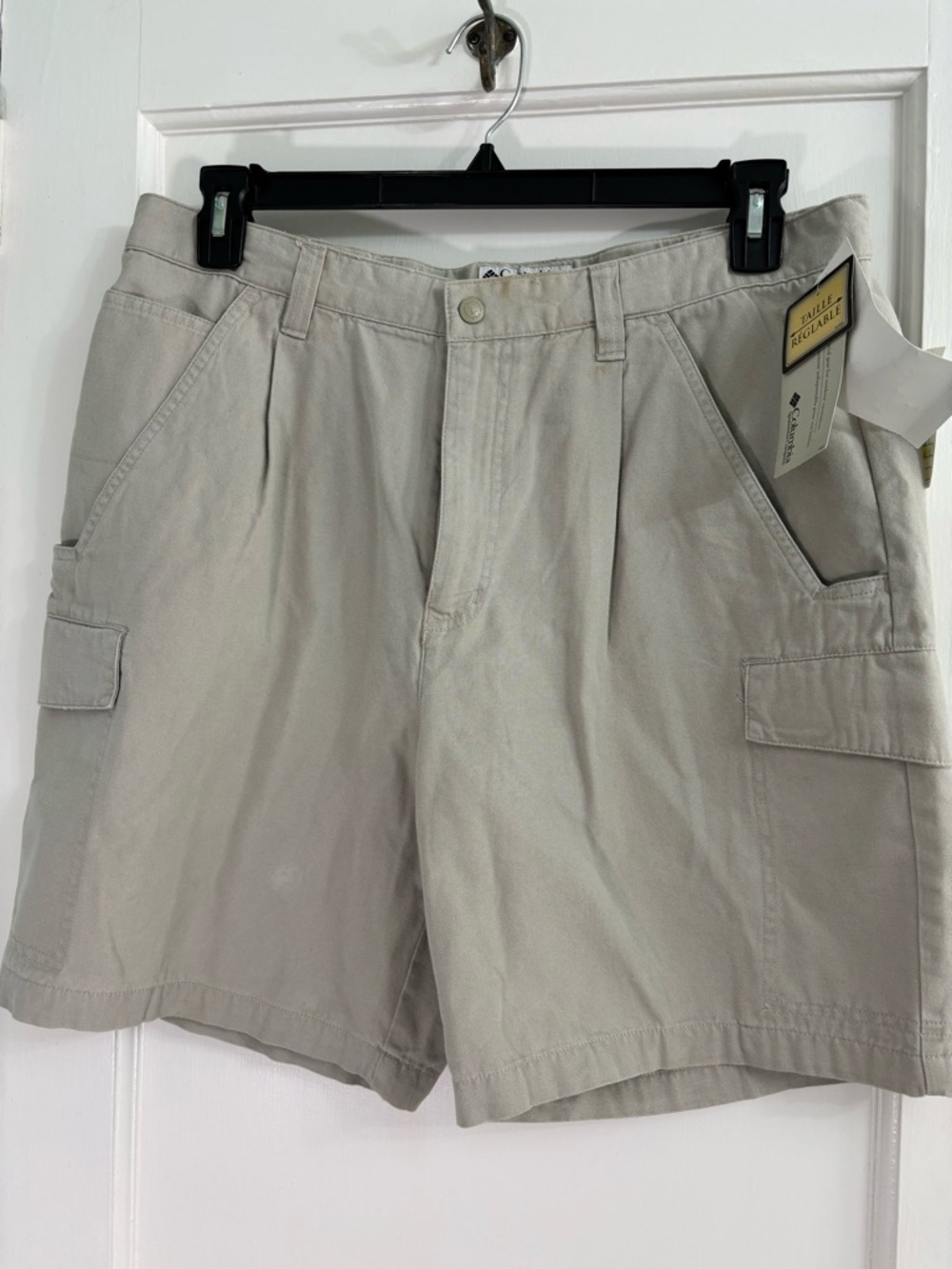 Columbia Men's Light Khaki Cargo Shorts